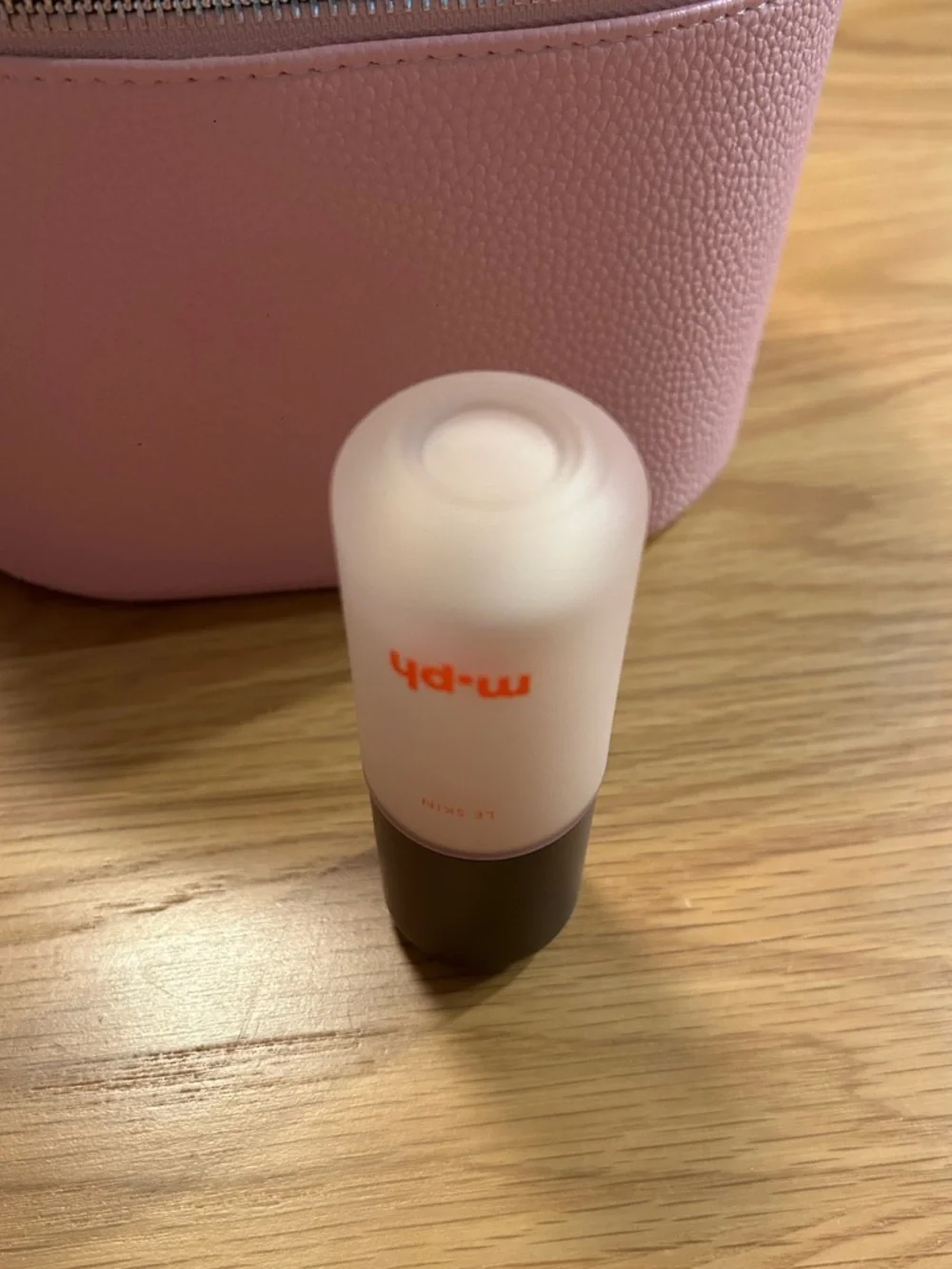 M.PH BY MARY PHILLIPS Le Skin Weightless Serum Foundation Fair 20 C Like New - Picture 4 of 5